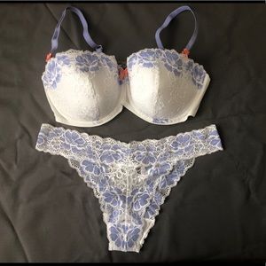 NWT Lace lingerie set - lilac & white
